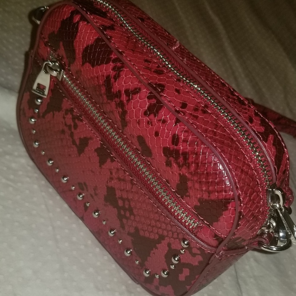 Zara Crossbody or waist bag - Picture 2 of 5